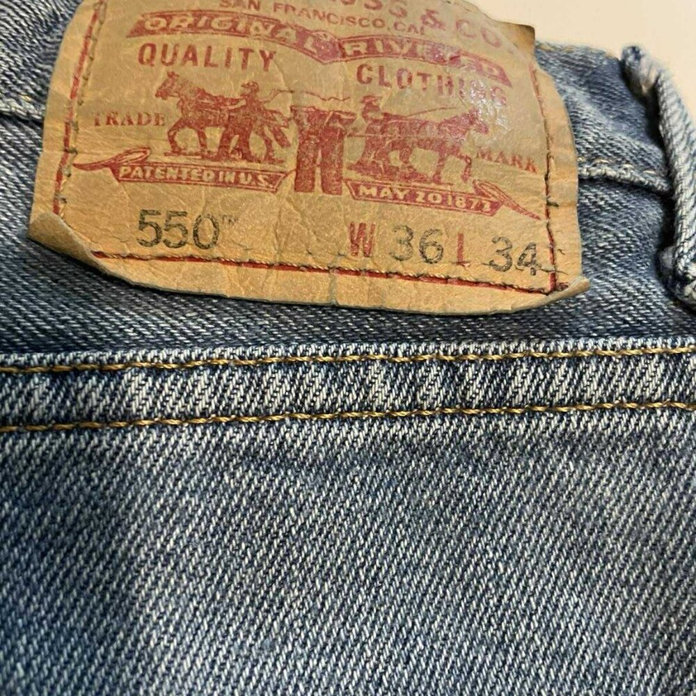 Men Levi Jeans 550 Size 36x34 Light Wash
